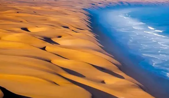 جایی که کویر و دریا به هم میرسند؛روستای درک چابهار جایی که کویر و دریا به هم میرسند؛روستای درک چابهار